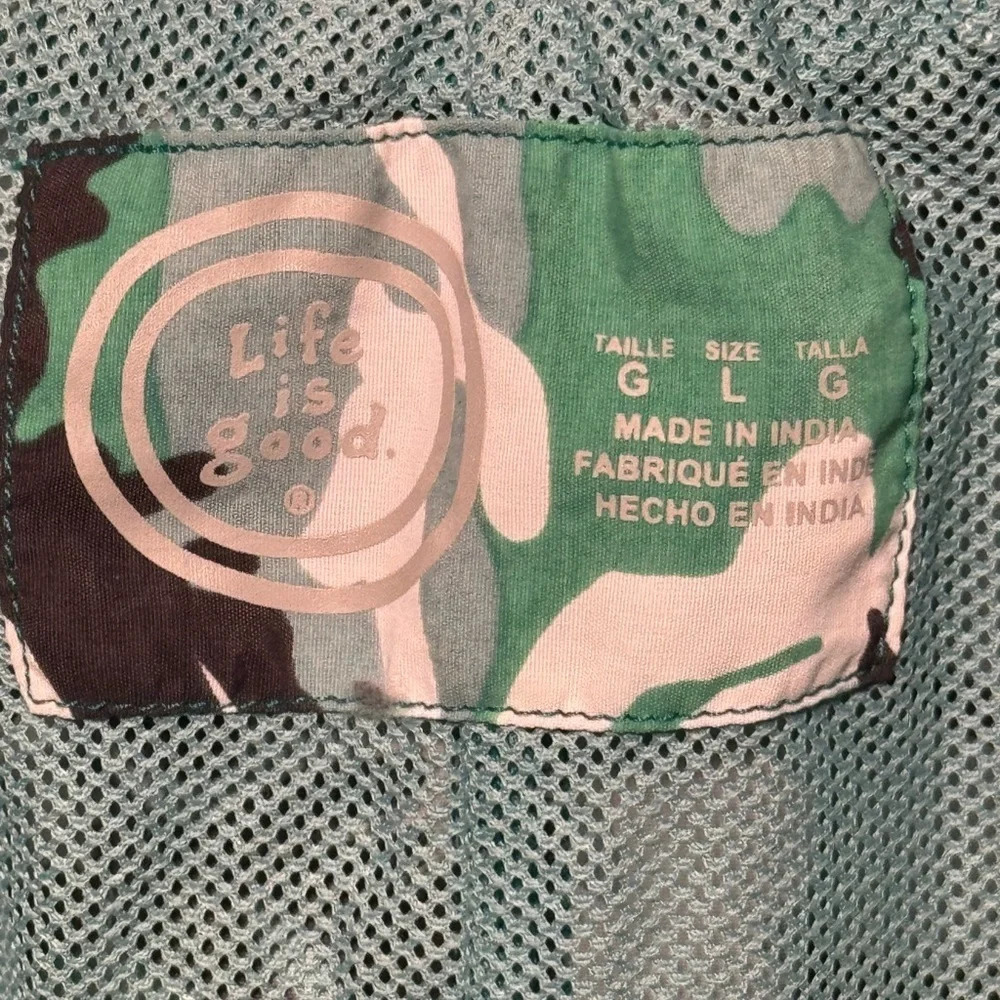 🌻 Life Is Good Green Camo Board Shorts Swim Trunks Men's size Large Swim Vacay - Picture 6 of 9